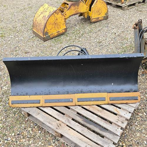 ABC Unknown - Плуг за чистење снег: слика 1 ABC Unknown - Плуг за чистење снег: слика 1