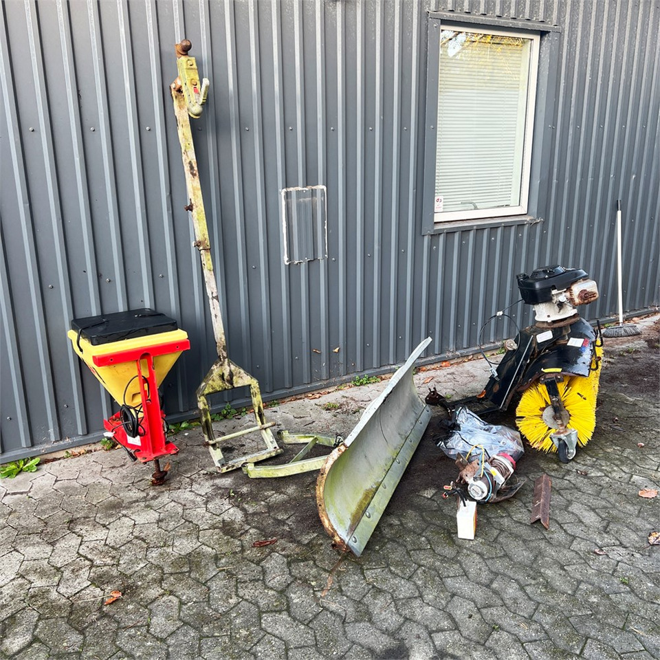 APV WD 40 M2 - Сетеренско возило/ Квад: слика 2 APV WD 40 M2 - Сетеренско возило/ Квад: слика 2