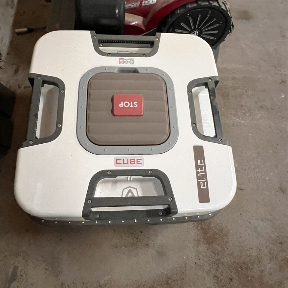 Ambrogio Cube Elite 4 WD - Градинарска косилка: слика 5 Ambrogio Cube Elite 4 WD - Градинарска косилка: слика 5