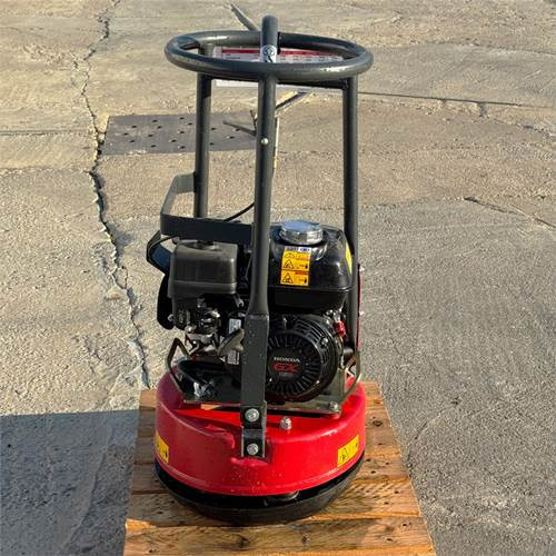 Chicago Pneumatic KMR11 - Вибрациска плоча: слика 2 Chicago Pneumatic KMR11 - Вибрациска плоча: слика 2