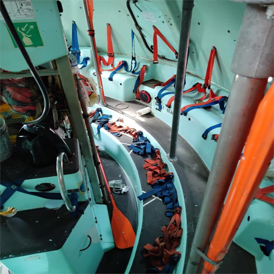 Друга машина Survival systems international Survival Capsule 50 persons: слика 10 Друга машина Survival systems international Survival Capsule 50 persons: слика 10