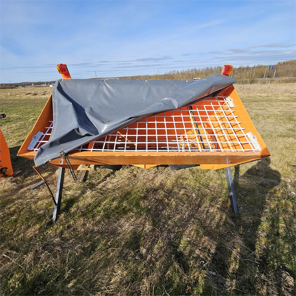 Epoke SNOWLINE TSL 16 - Распрскувач на песок/ Сол: слика 3 Epoke SNOWLINE TSL 16 - Распрскувач на песок/ Сол: слика 3