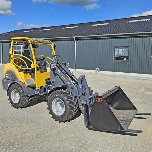 Eurotrack W12 MS-2 - Натоварувач на тркала: слика 1 Eurotrack W12 MS-2 - Натоварувач на тркала: слика 1