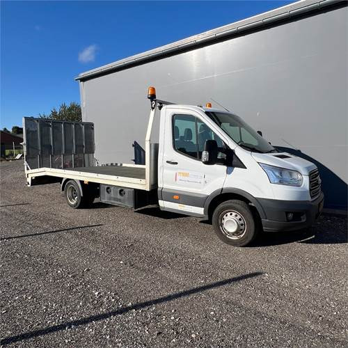 Камион со платформа Ford Transit 2.0 Tdci: слика 10