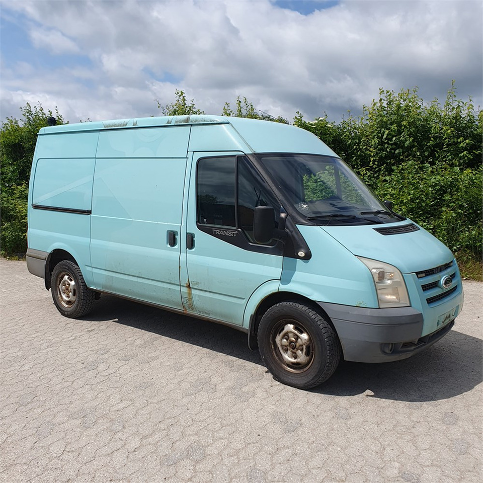 Ford Transit Van 2,4 Tdci 350m Rwd - Товарно комбе: слика 4 Ford Transit Van 2,4 Tdci 350m Rwd - Товарно комбе: слика 4