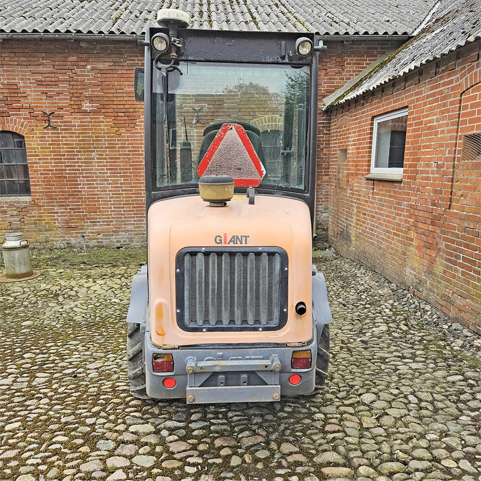 Giant V452T HD - Натоварувач на тркала: слика 5 Giant V452T HD - Натоварувач на тркала: слика 5