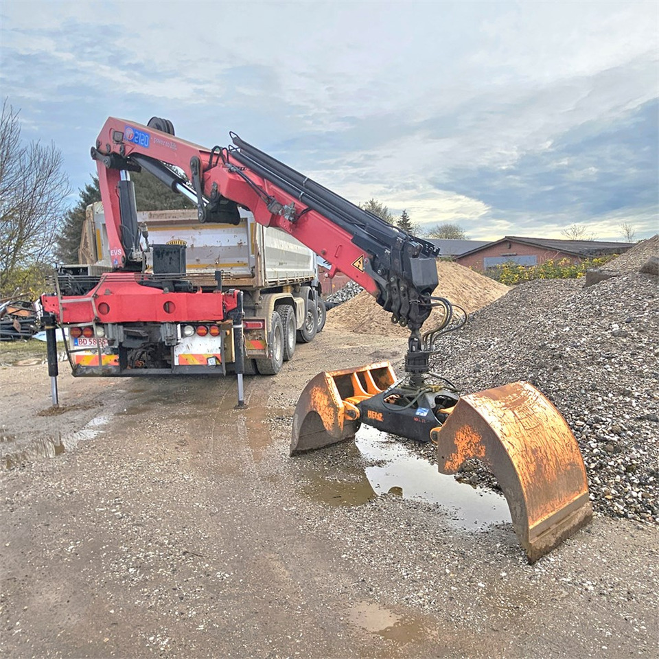 HMF 2120K-4 RC - Кран за натоварување: слика 1 HMF 2120K-4 RC - Кран за натоварување: слика 1