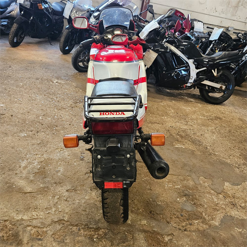 Honda CBR600F Super sport - Мотоцикл: слика 4 Honda CBR600F Super sport - Мотоцикл: слика 4