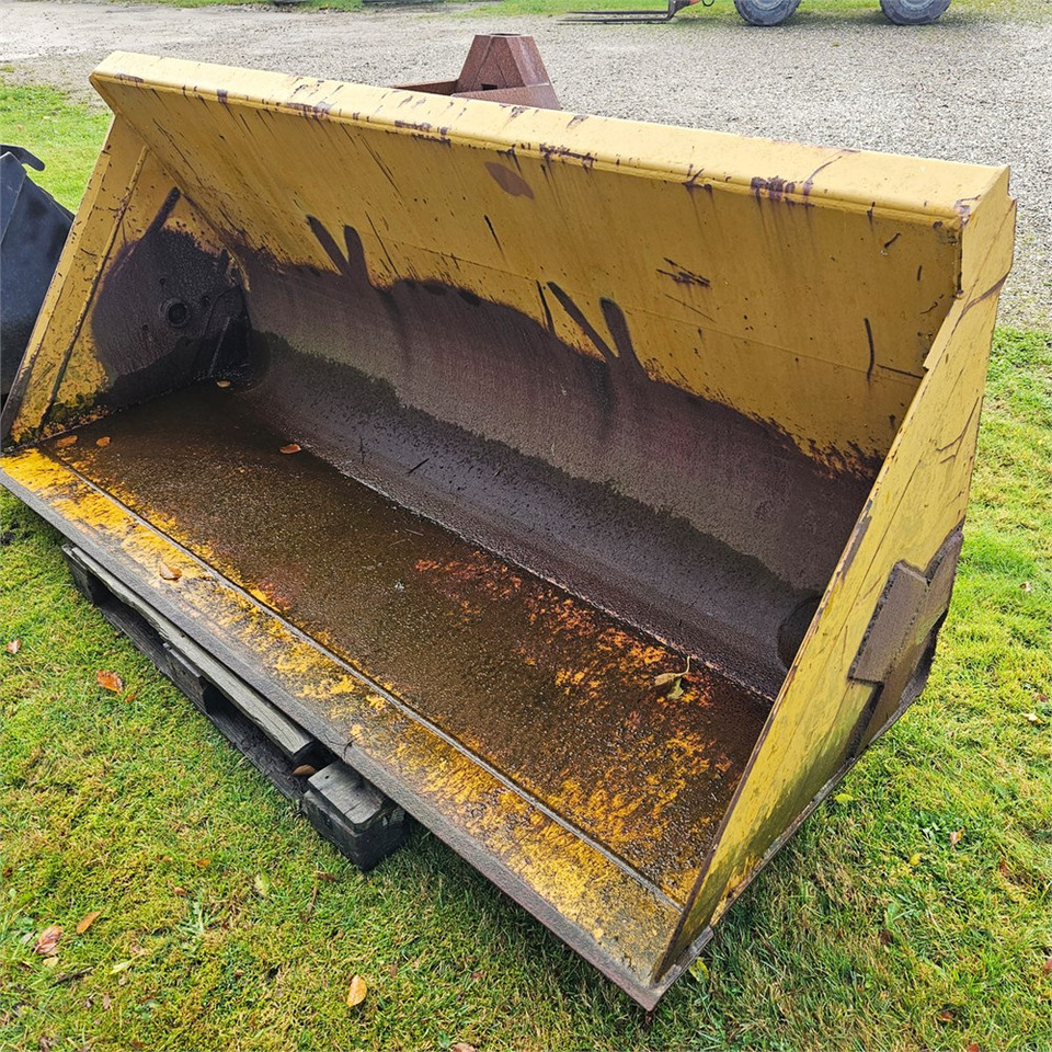 Hydrema L9H - Трактор: слика 1 Hydrema L9H - Трактор: слика 1