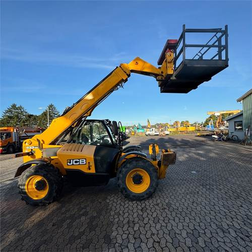 JCB 533-105 - Телескопски ракувач: слика 3 JCB 533-105 - Телескопски ракувач: слика 3