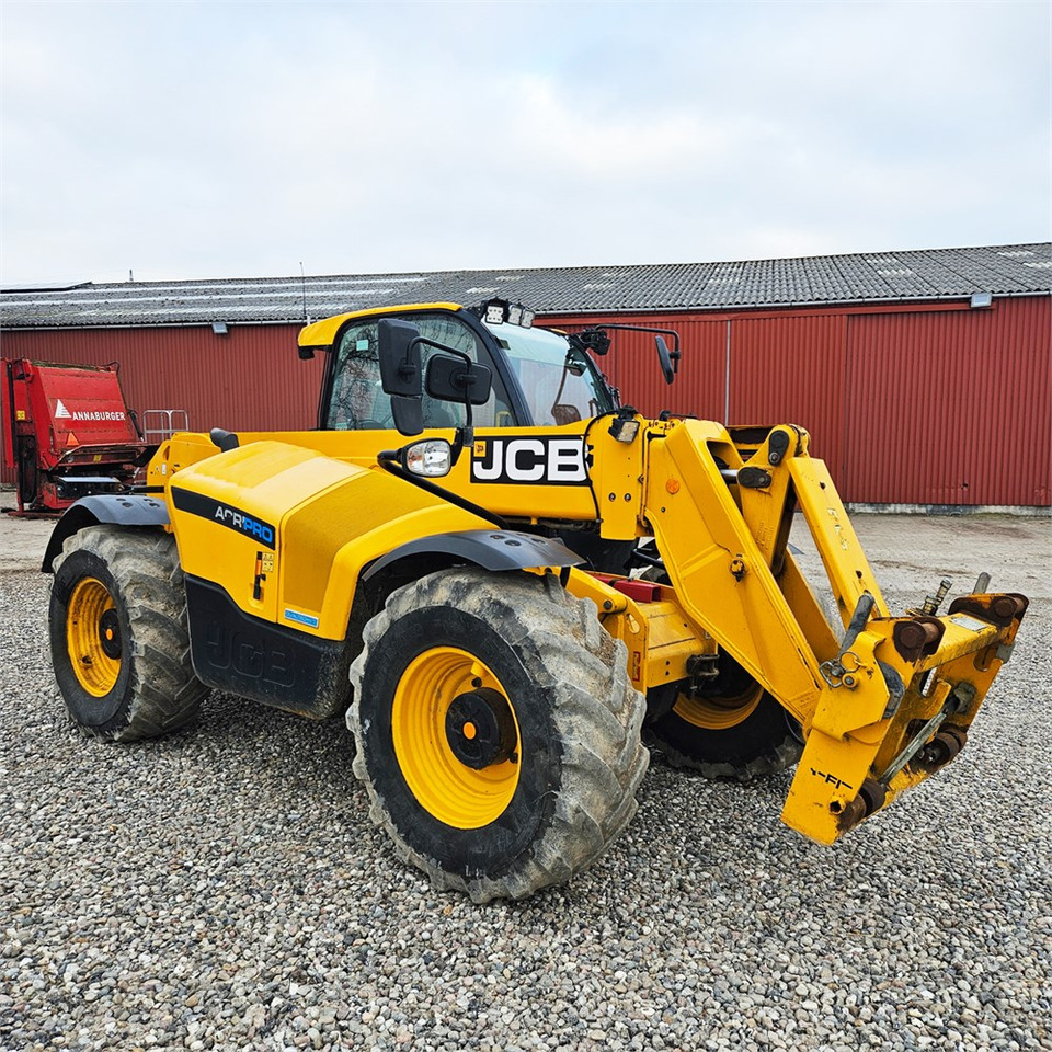 JCB 542X70PRO - Телескопски ракувач: слика 5 JCB 542X70PRO - Телескопски ракувач: слика 5