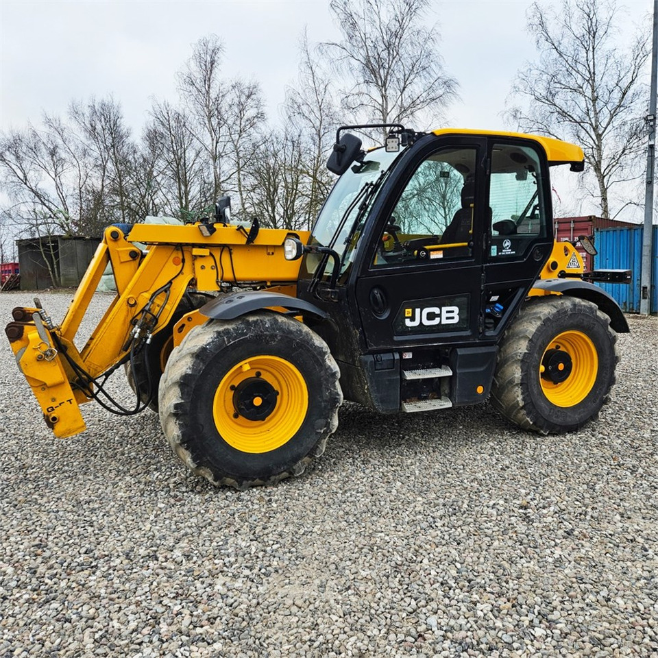 JCB 542X70PRO - Телескопски ракувач: слика 2 JCB 542X70PRO - Телескопски ракувач: слика 2