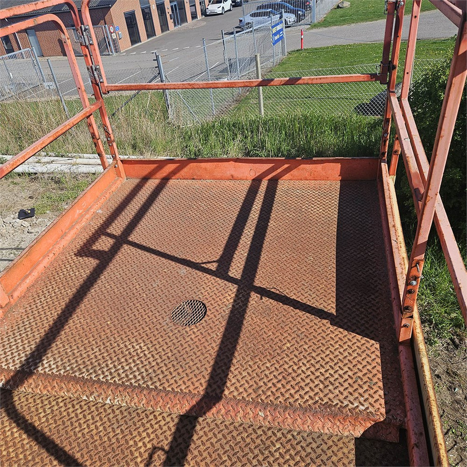 Кревач ножица JLG 500 - RTS: слика 23 Кревач ножица JLG 500 - RTS: слика 23