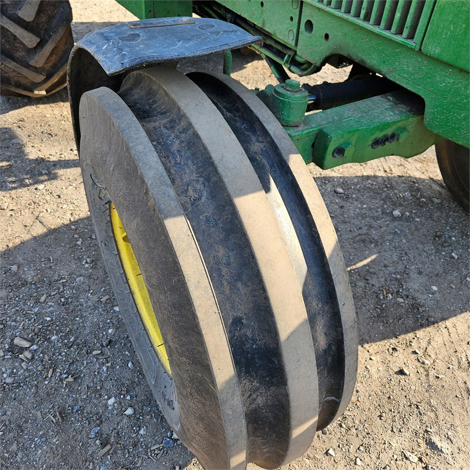 Трактор John Deere 2040: слика 22