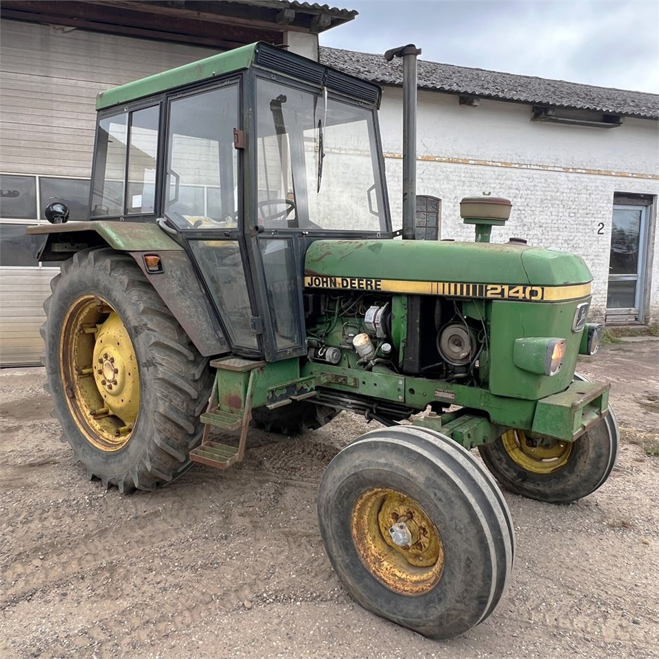 John Deere 2140 - Трактор: слика 3 John Deere 2140 - Трактор: слика 3