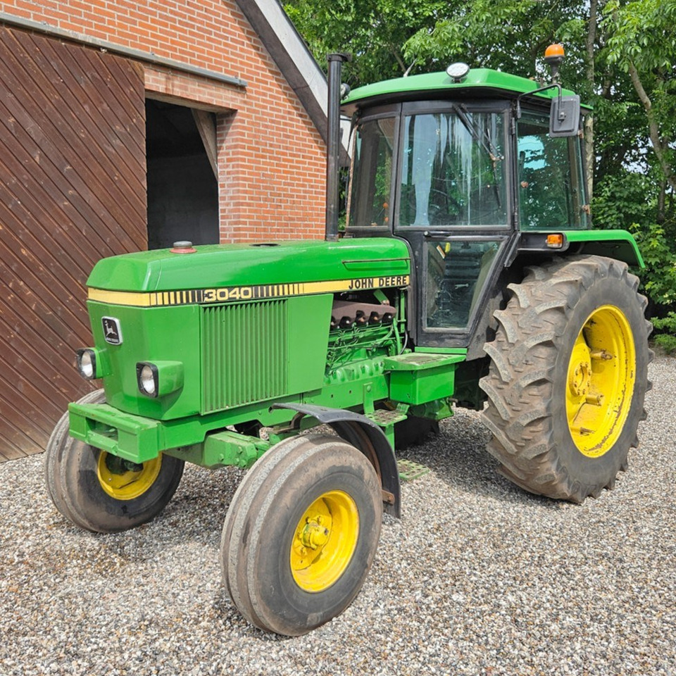 John Deere 3040 - Трактор: слика 1 John Deere 3040 - Трактор: слика 1