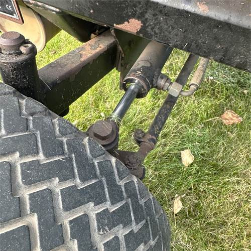 Градинарска косилка John Deere Roberline 900: слика 27 Градинарска косилка John Deere Roberline 900: слика 27