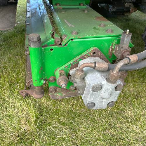 Градинарска косилка John Deere Roberline 900: слика 20 Градинарска косилка John Deere Roberline 900: слика 20