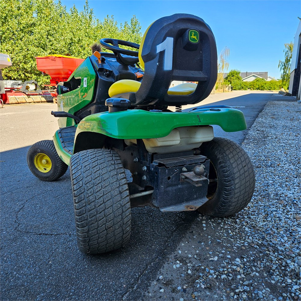 John Deere X304 - Градинарска косилка: слика 5 John Deere X304 - Градинарска косилка: слика 5