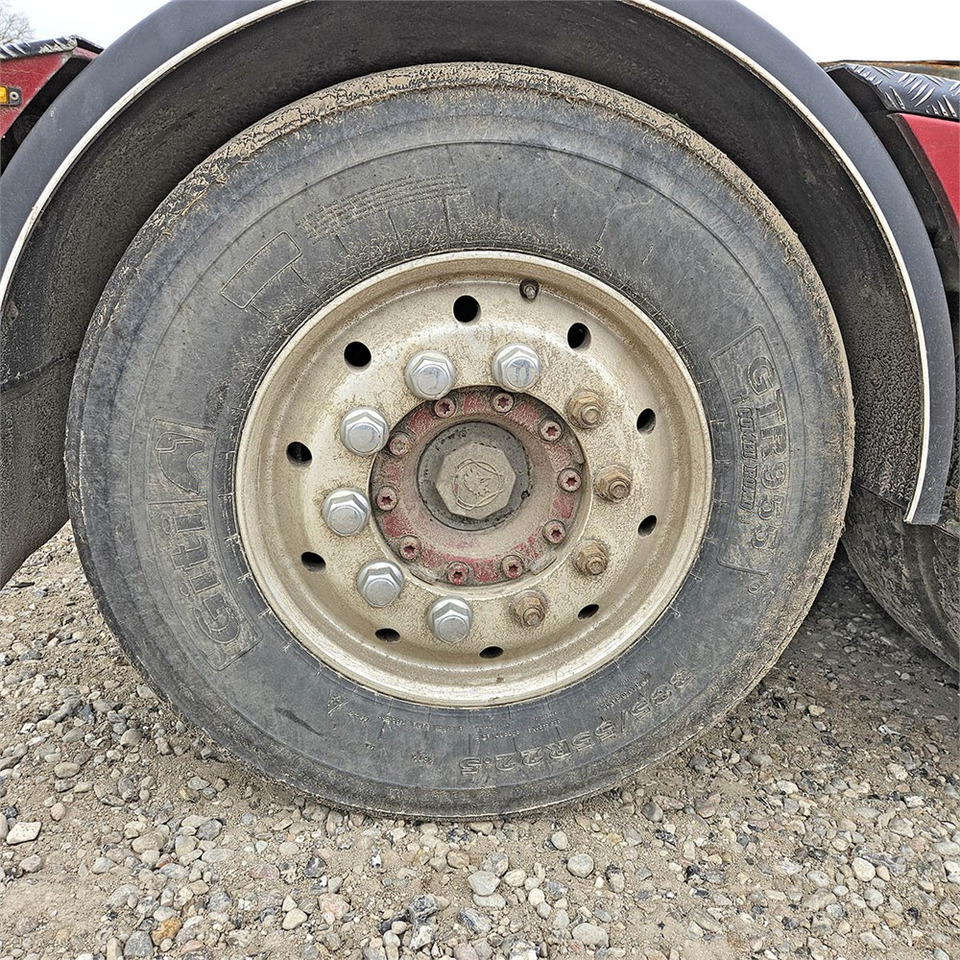 Камион влекач Scania R560: слика 45