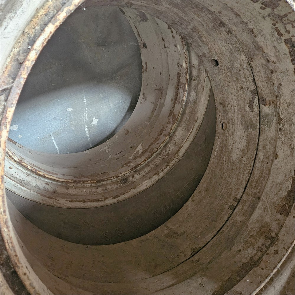 Трактор Kleber 520/70 R38: слика 10