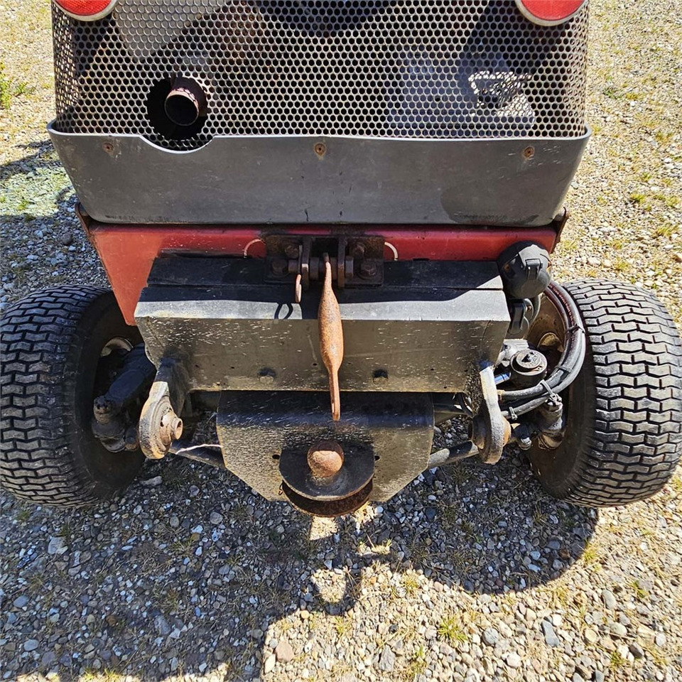 Комунално/ Специјално возило Toro Groundsmaster 228 D: слика 22
