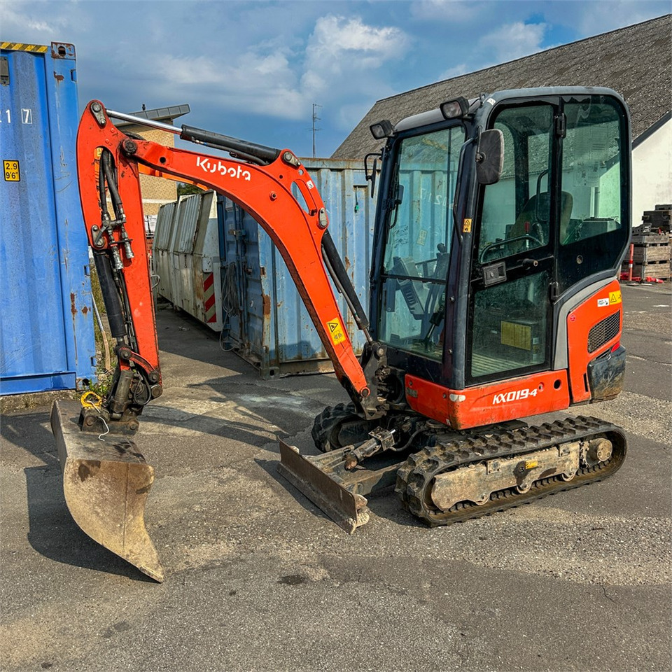 Kubota KX019-4 - Мини багер: слика 1 Kubota KX019-4 - Мини багер: слика 1