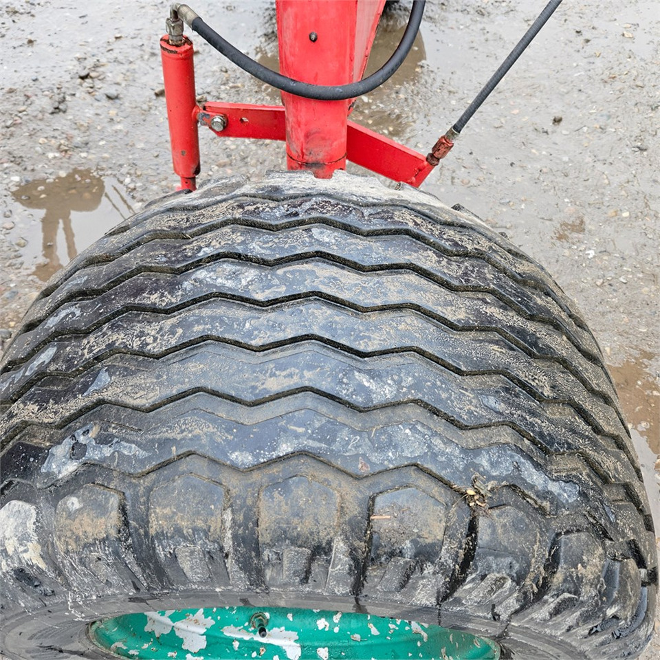 Лизинг на Kverneland Taarup 90150 V Kverneland Taarup 90150 V: слика 13