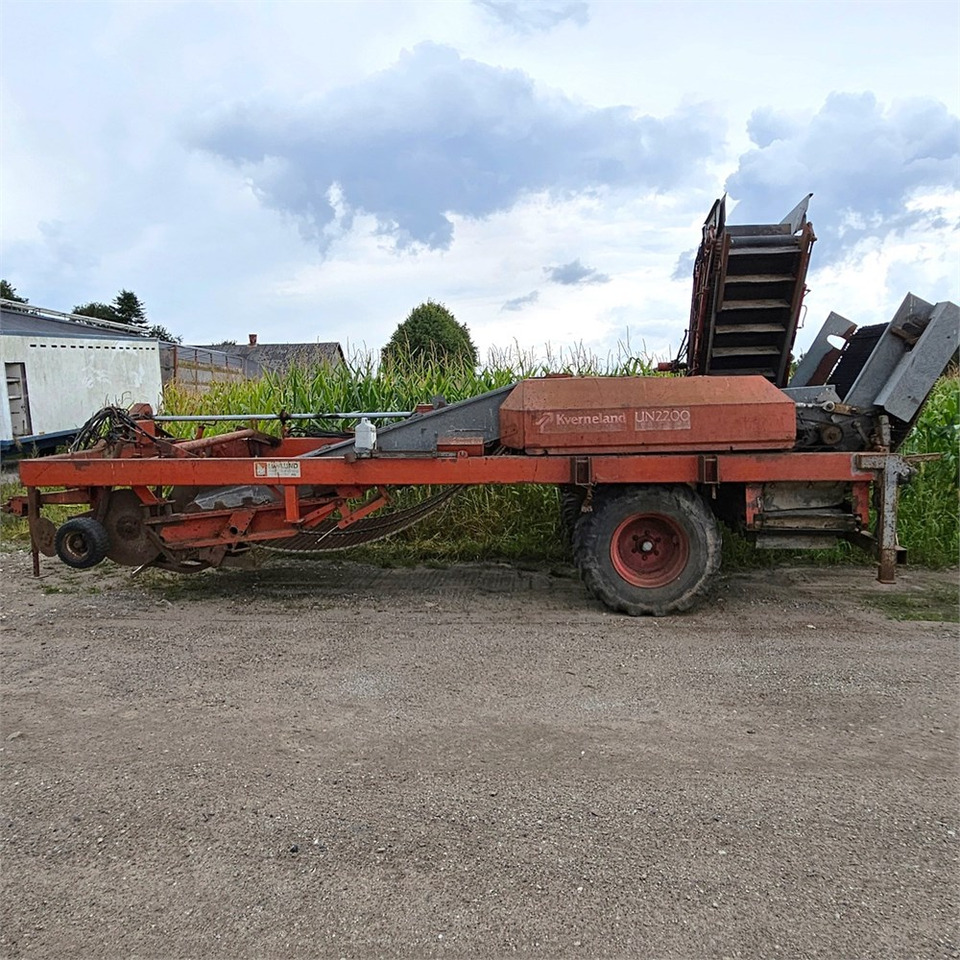 Kverneland UN 2200 - Комбајн за компир: слика 2 Kverneland UN 2200 - Комбајн за компир: слика 2