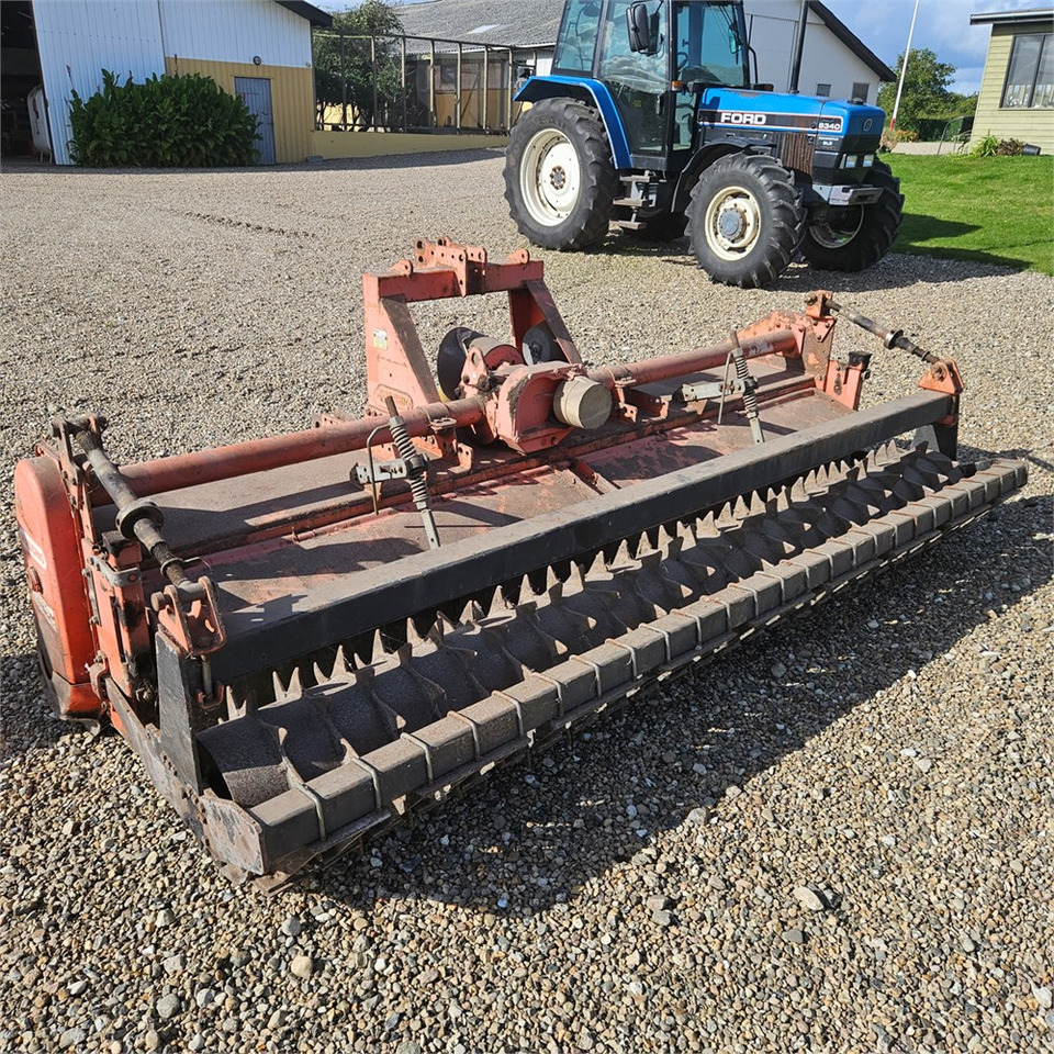 Maschio CB300 - Тракторска фреза: слика 2 Maschio CB300 - Тракторска фреза: слика 2