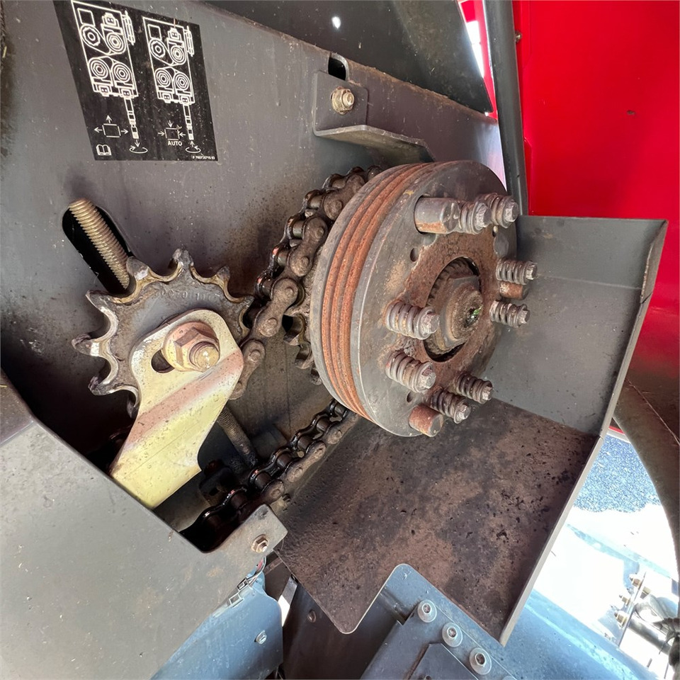 Превртувачка опрема Massey Ferguson 2150: слика 35
