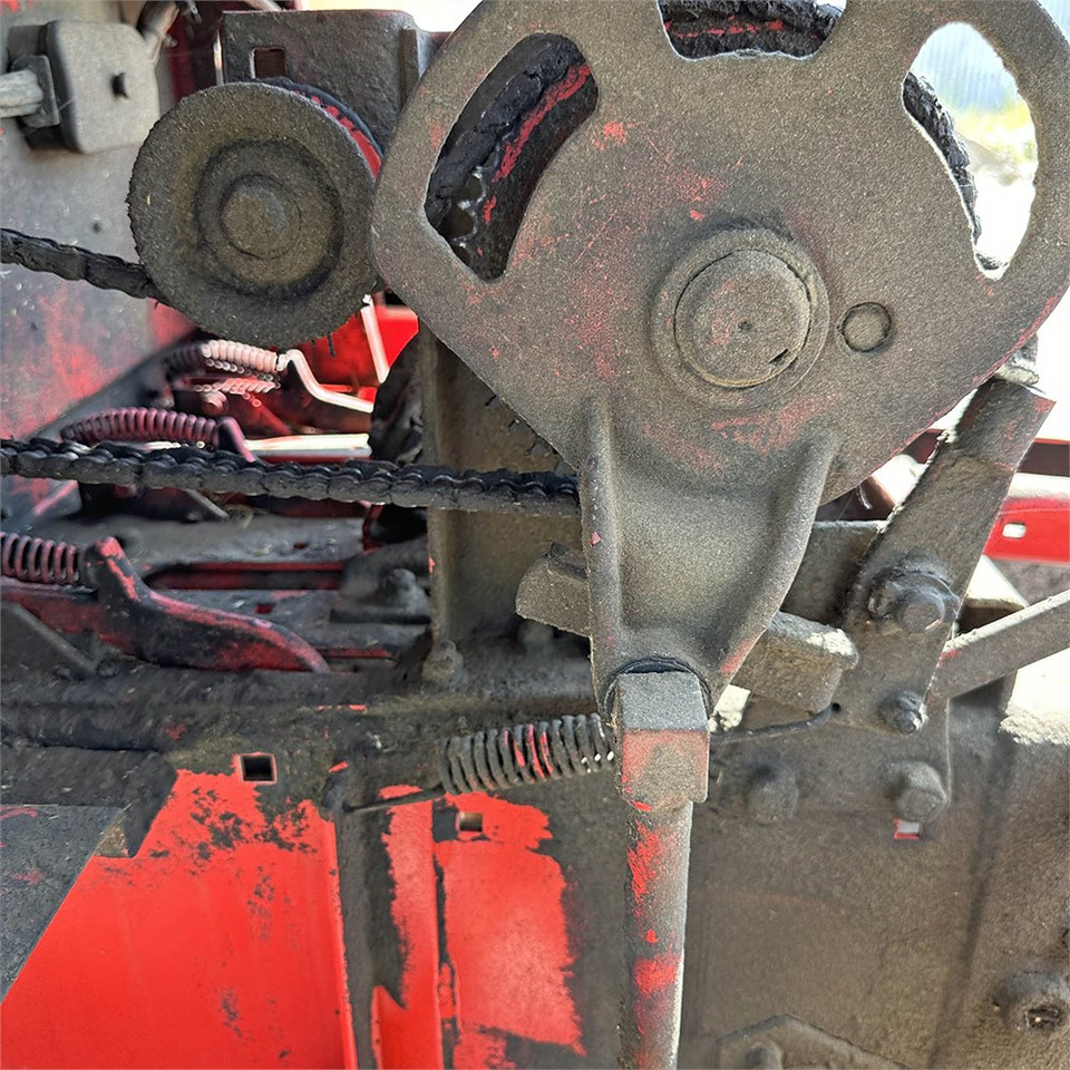 Превртувачка опрема Massey Ferguson MF128: слика 15