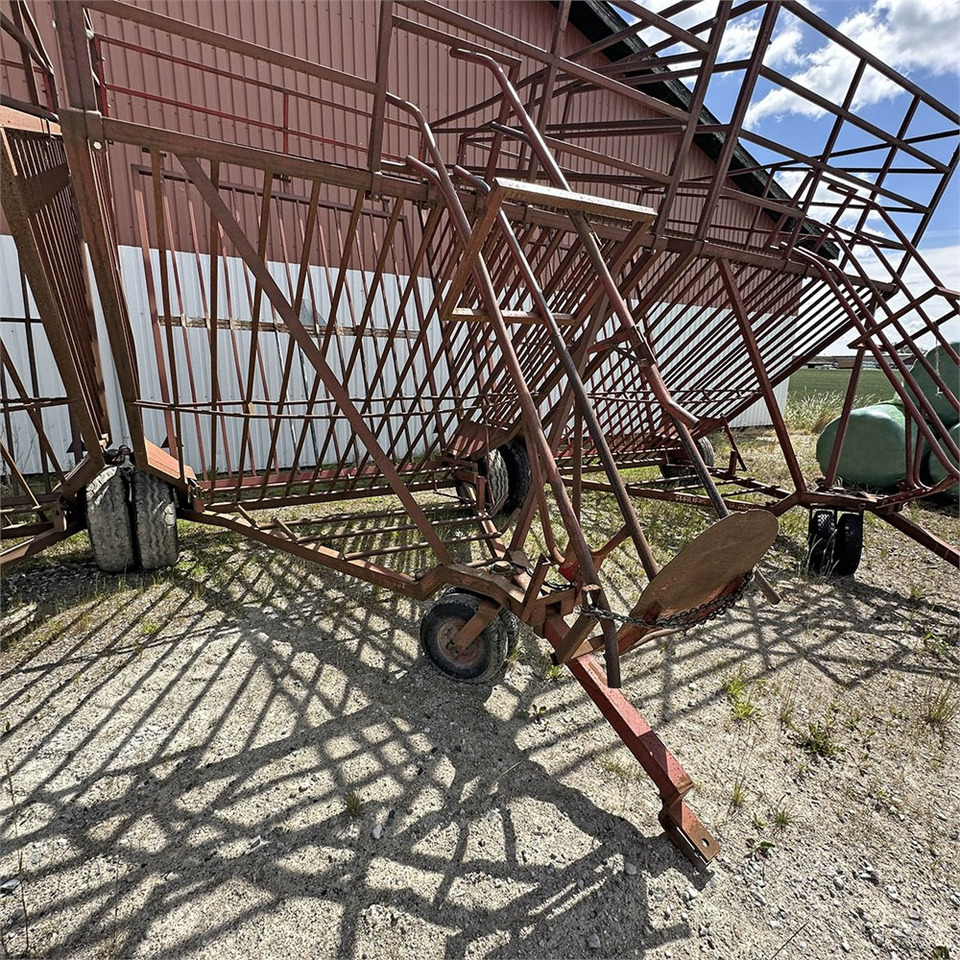 Превртувачка опрема Massey Ferguson MF128: слика 33