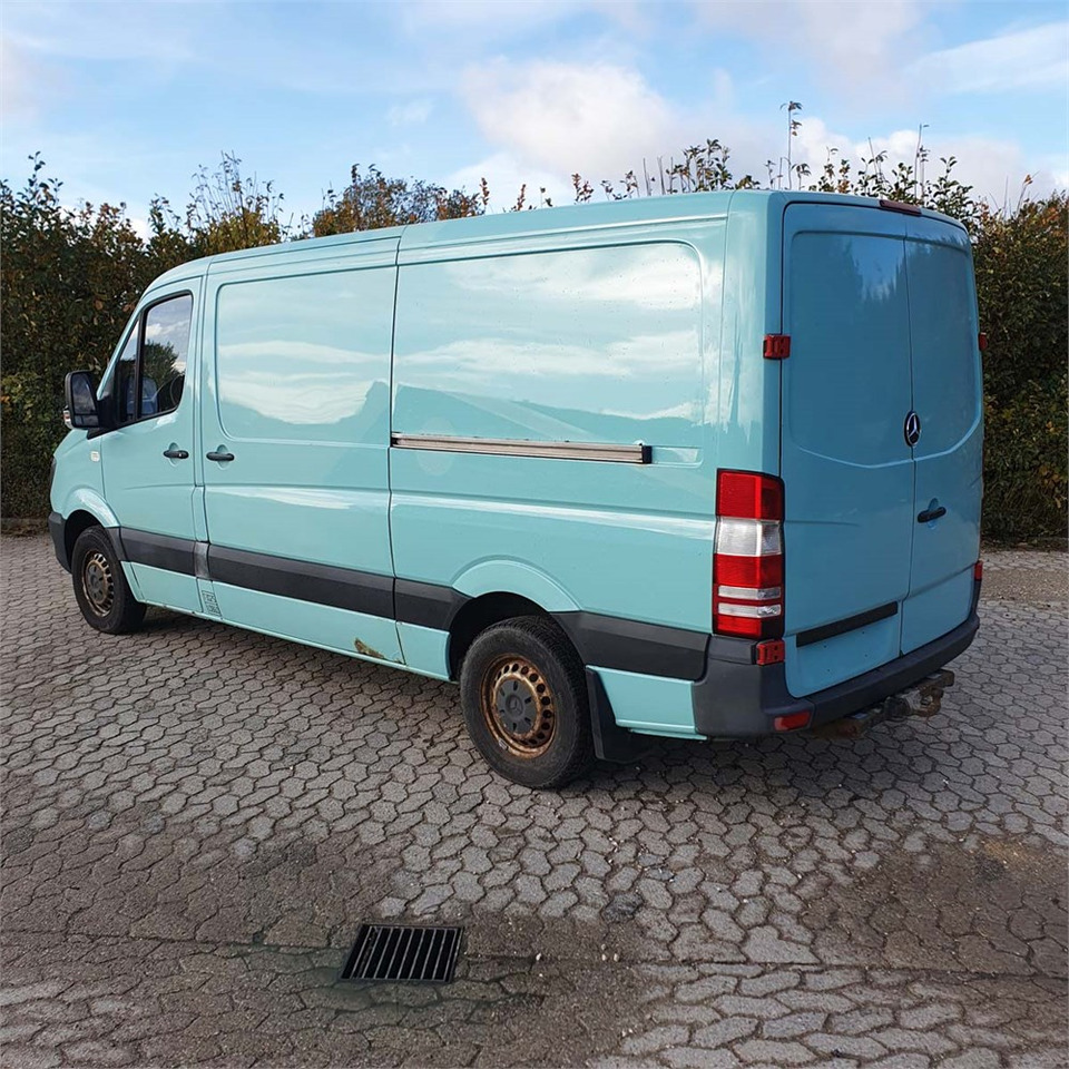 Mercedes 213 CTI - Товарно комбе: слика 5 Mercedes 213 CTI - Товарно комбе: слика 5