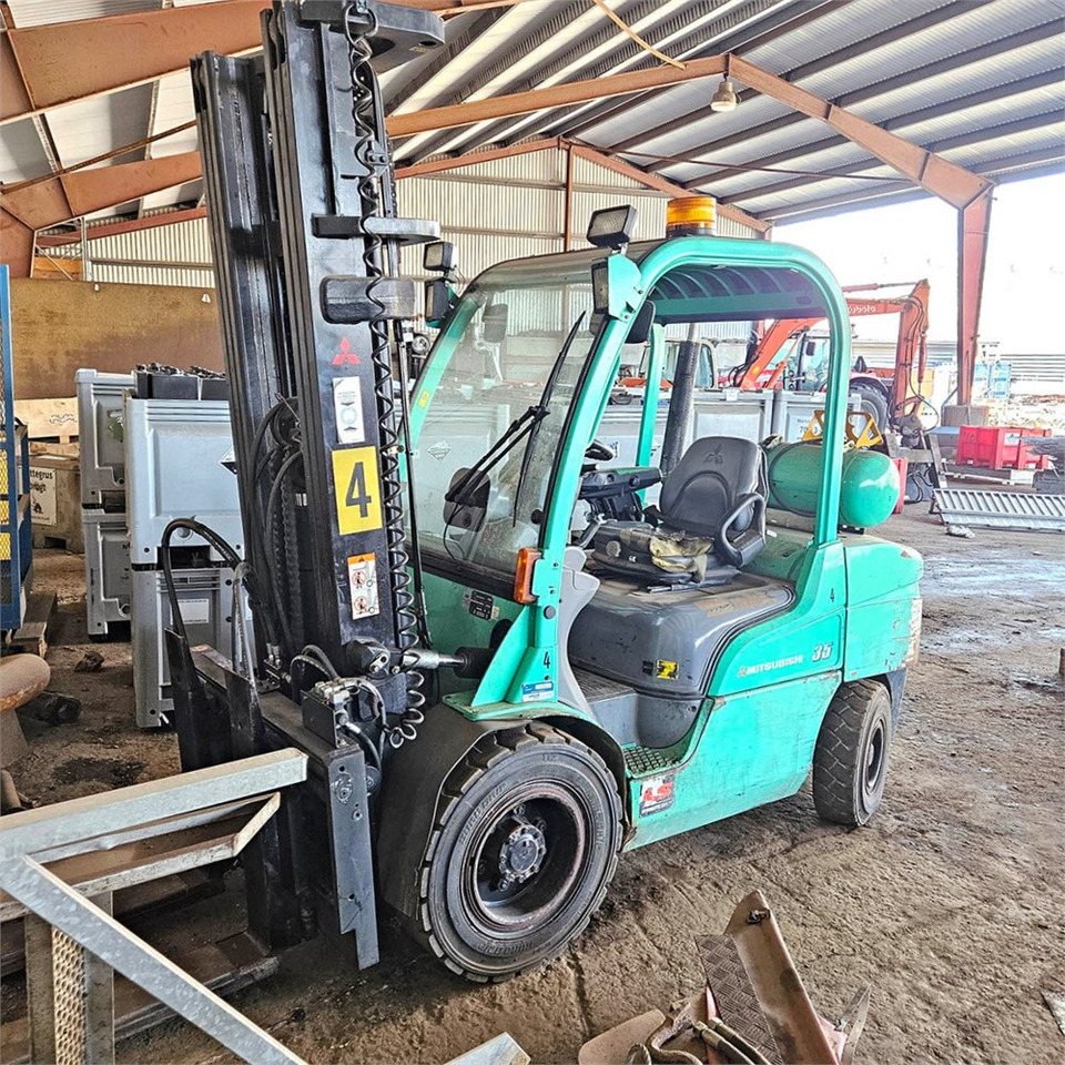 Mitsubishi FG35N - Вилушкар: слика 2 Mitsubishi FG35N - Вилушкар: слика 2