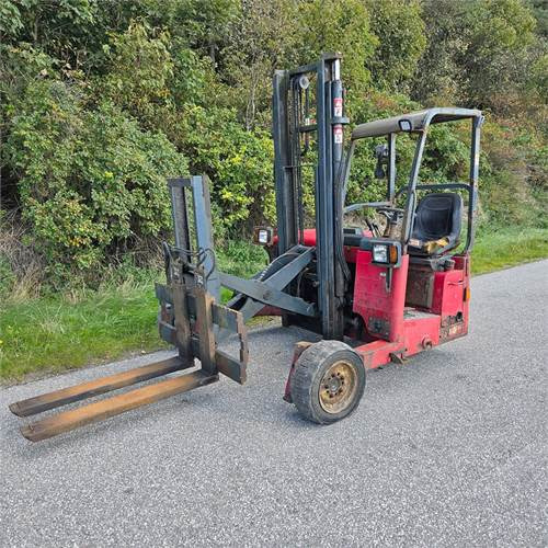 Moffett M4 25.3 - Мобилен вилушкар: слика 3 Moffett M4 25.3 - Мобилен вилушкар: слика 3