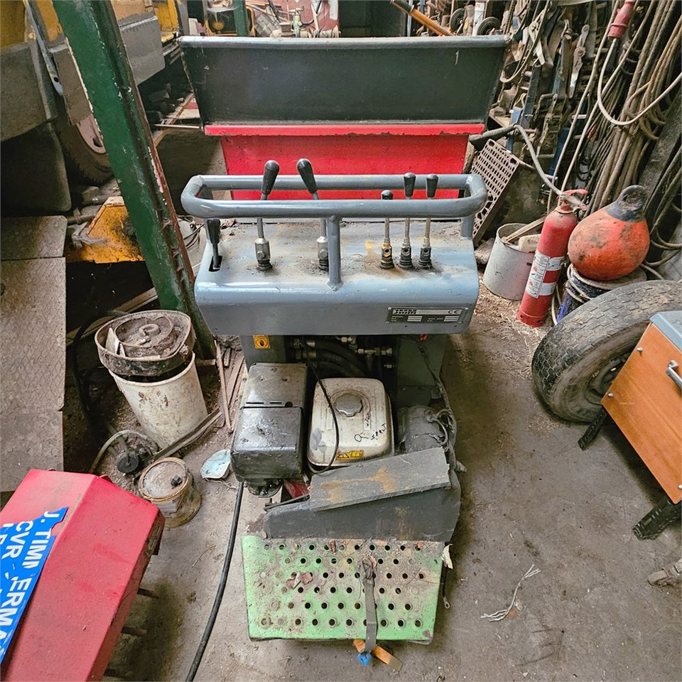 Neuson TD9PL - Мини истоварувач: слика 3 Neuson TD9PL - Мини истоварувач: слика 3
