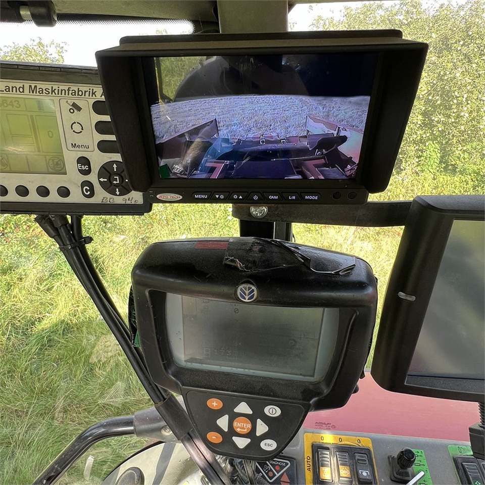 New Holland BB940R - Превртувачка опрема: слика 5 New Holland BB940R - Превртувачка опрема: слика 5
