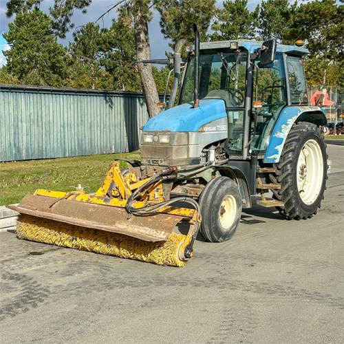 New Holland TS90 - Трактор: слика 3 New Holland TS90 - Трактор: слика 3