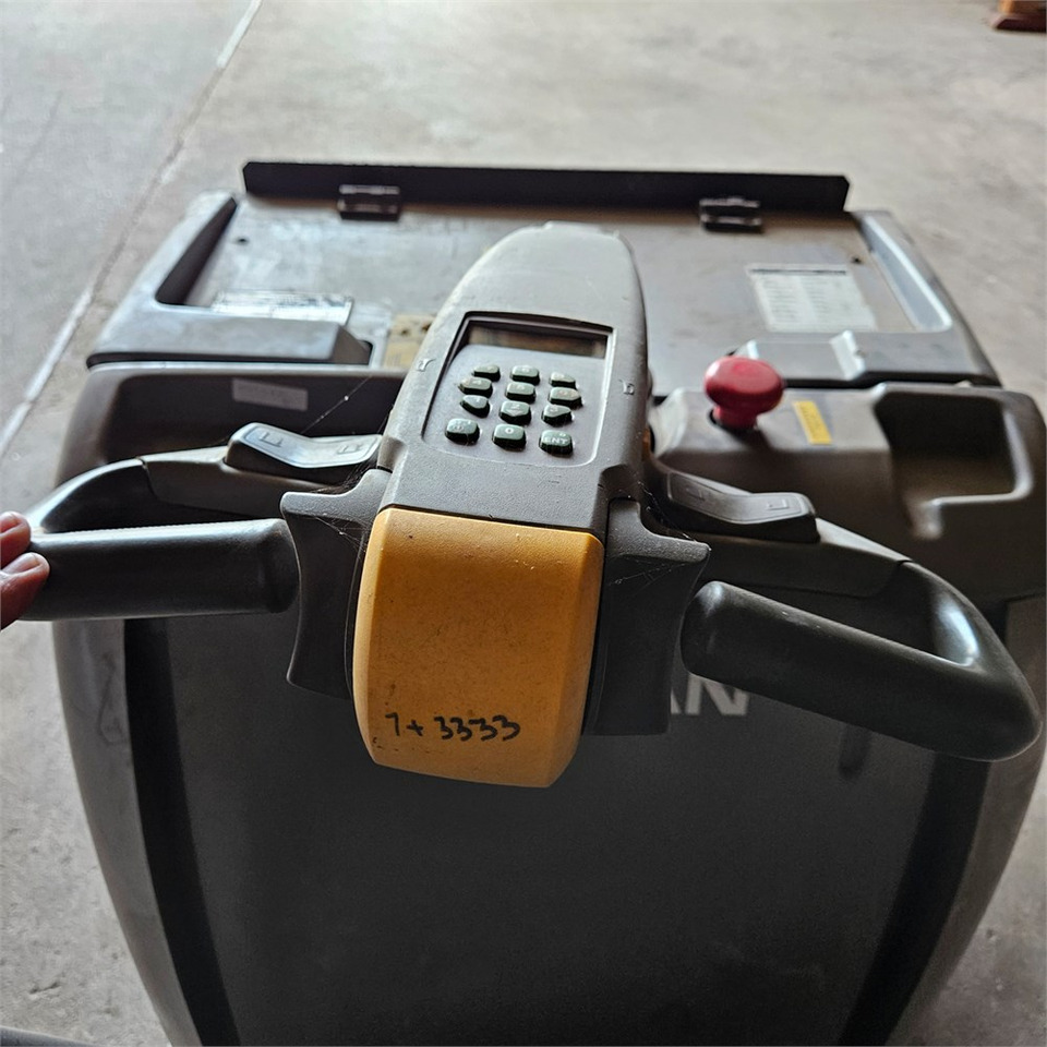 Вилушкар за палети Nissan PLP/200P: слика 8