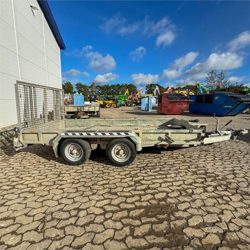 Nugent P3718 - Автомобил приколка: слика 3 Nugent P3718 - Автомобил приколка: слика 3