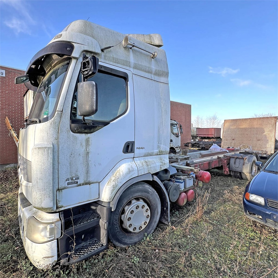 Камион со кабинска шасија Renault 410 DXI Premimium: слика 6