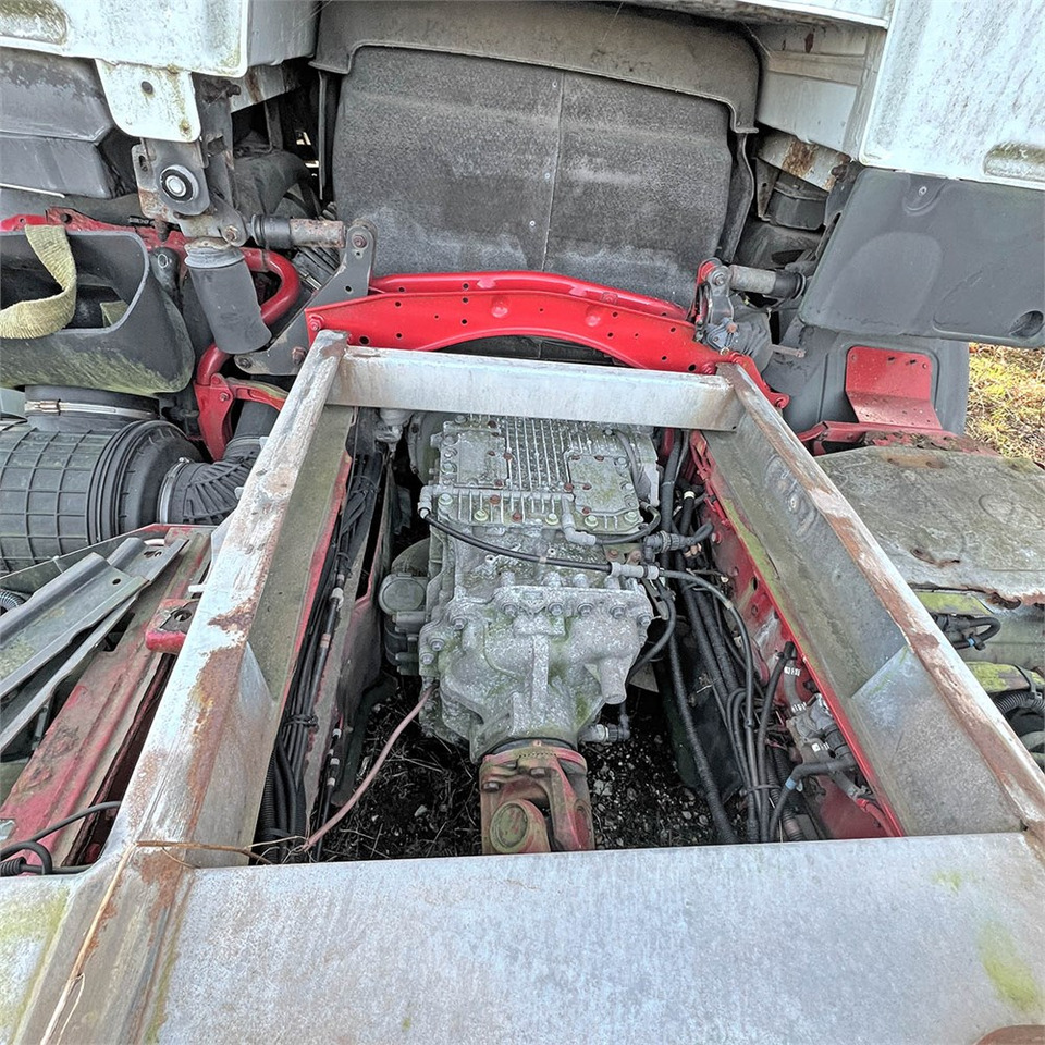 Камион со кабинска шасија Renault 410 DXI Premimium: слика 29