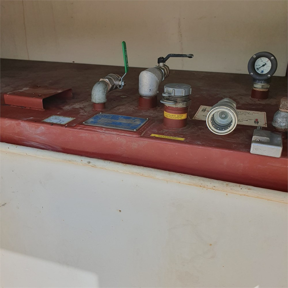 Roug A/S 2000 liter - Резервоар за складирање: слика 4 Roug A/S 2000 liter - Резервоар за складирање: слика 4