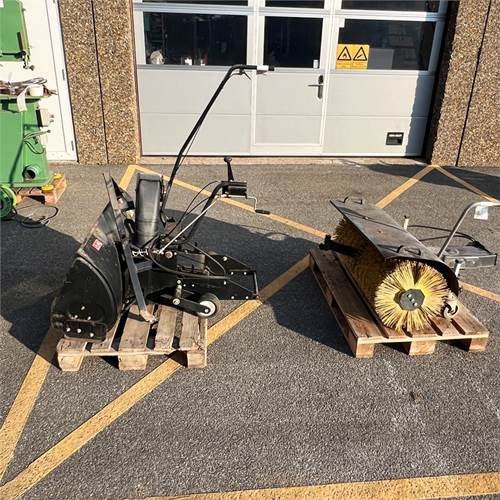 Stiga PA 501 Sweeper - Градинарска косилка: слика 1 Stiga PA 501 Sweeper - Градинарска косилка: слика 1