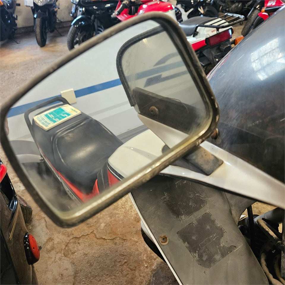 Мотоцикл Suzuki GSX1100EF: слика 13