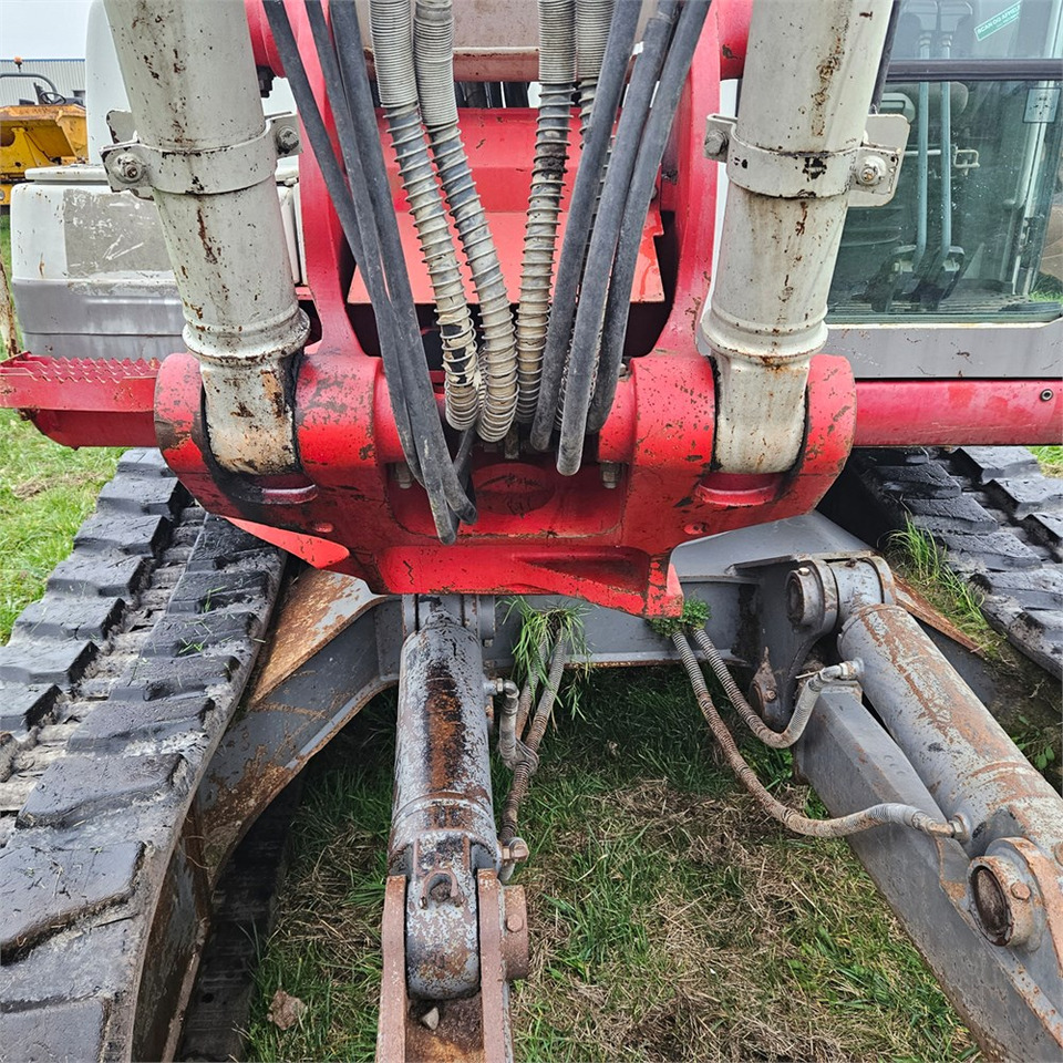 Багер гасеничар Takeuchi TB1140: слика 25