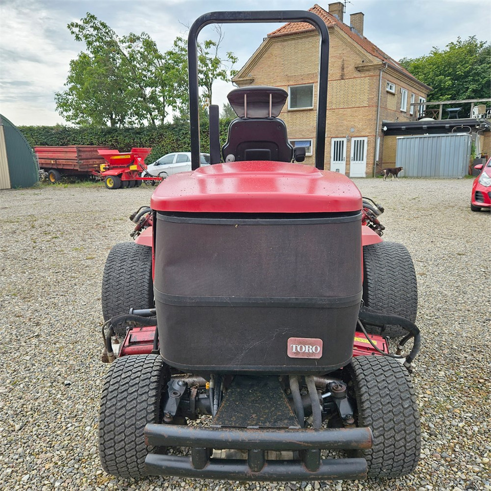 Toro Reelmaster 6500 D - Градинарска косилка: слика 5 Toro Reelmaster 6500 D - Градинарска косилка: слика 5