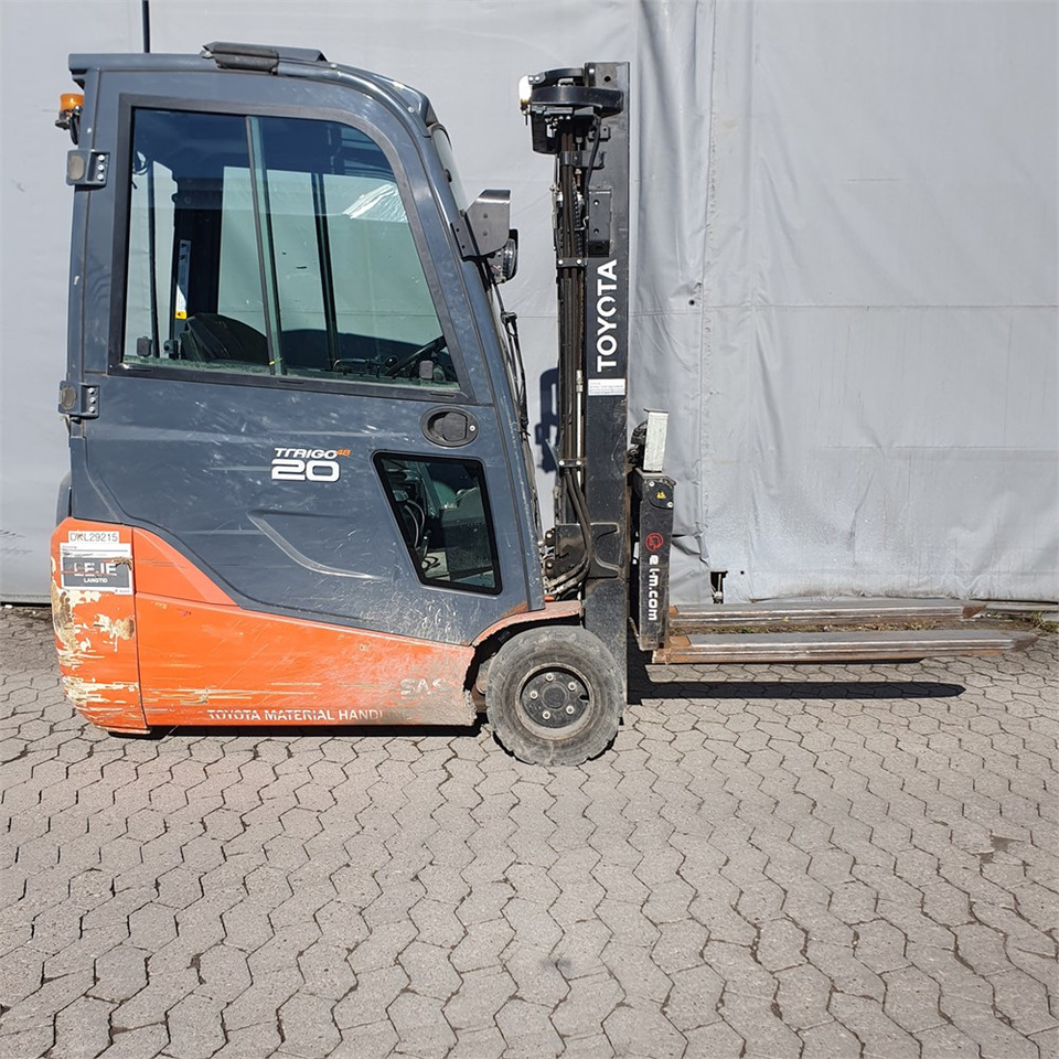 Лизинг на Toyota Traigo 20 Toyota Traigo 20: слика 18