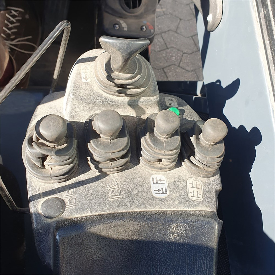 Лизинг на Toyota Traigo 20 Toyota Traigo 20: слика 24